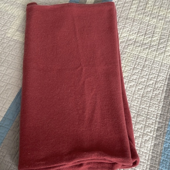 GARNET HILL CASHMERE SHAWL 27 x  86 - Picture 6 of 6